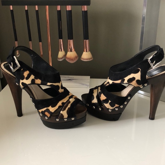 Christian Dior shoes. - Picture 2 of 8